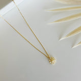 White Daisy Flower Necklace